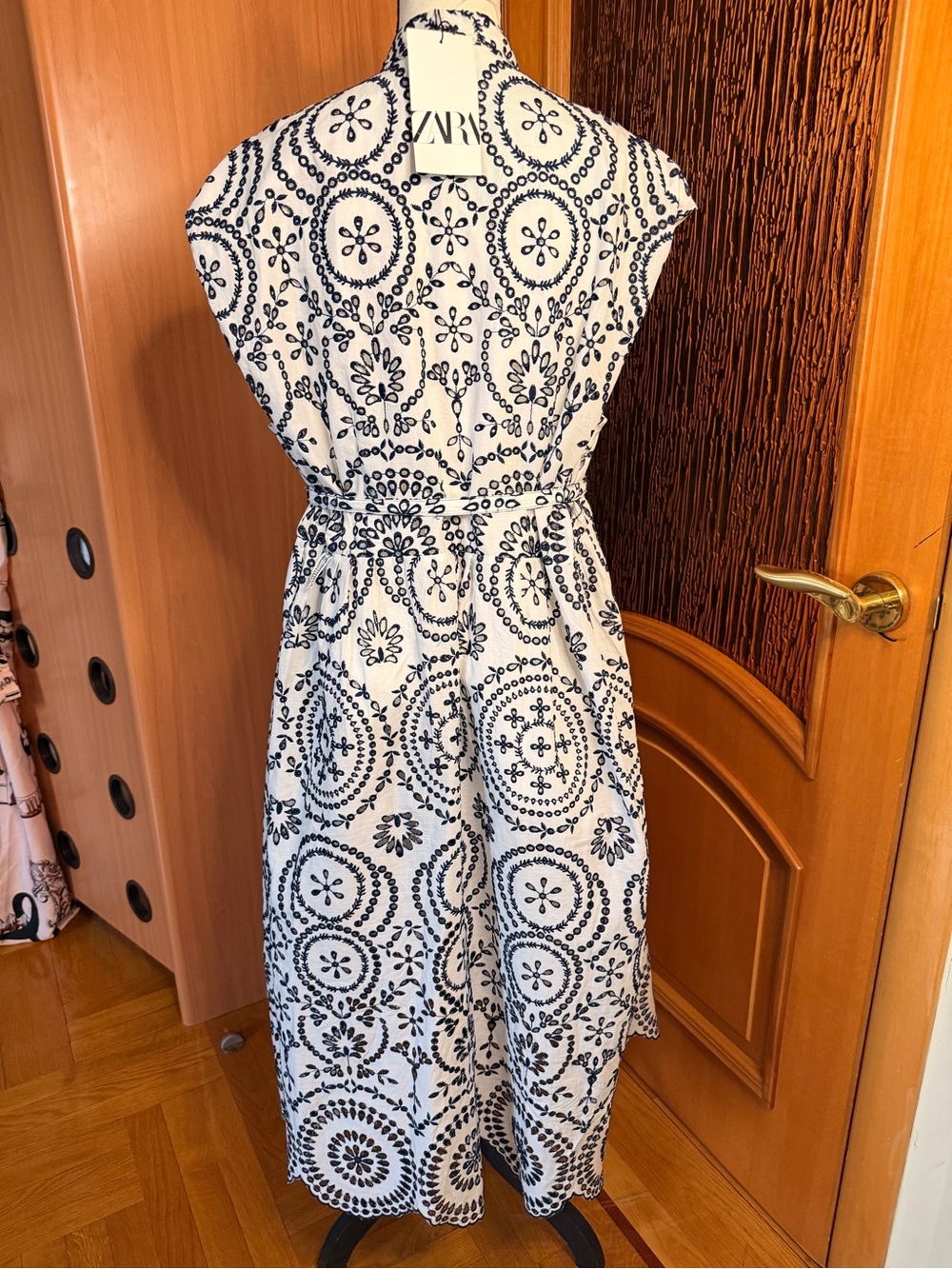 Zara ZW collection Embroidery belted Dress White & Dark navy Sz XL - Picture 12 of 16